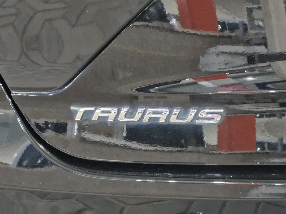2021 Ford Taurus Ambiente 