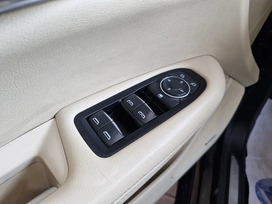 كاديلاك اكس تي 5 Platinum 2019 