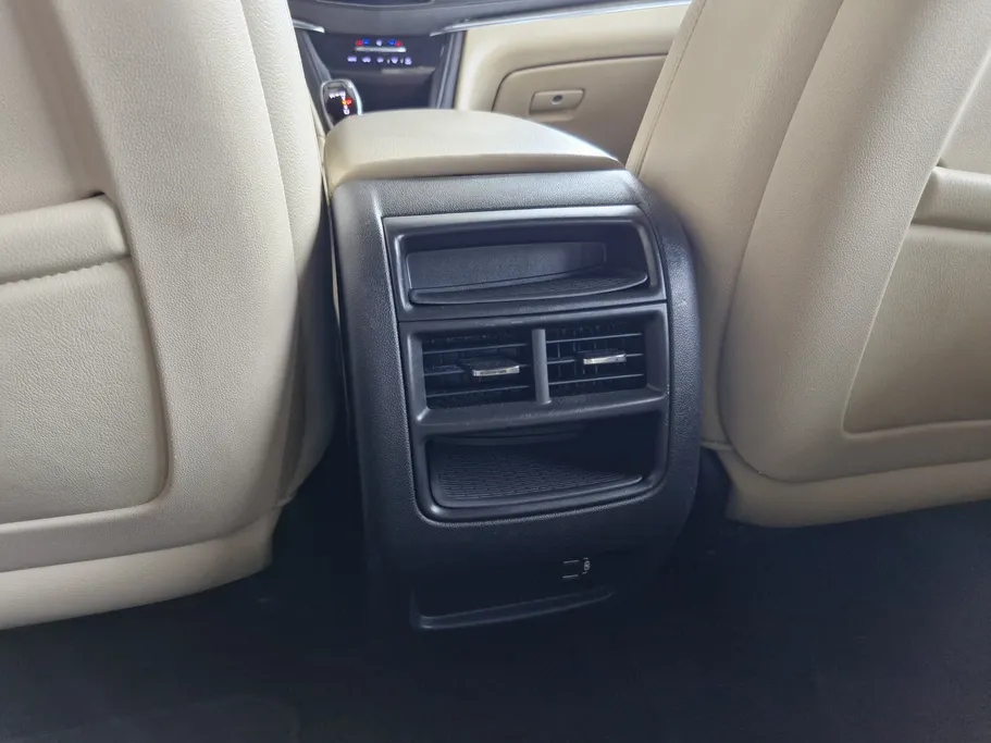 كاديلاك اكس تي 5 Platinum 2019 