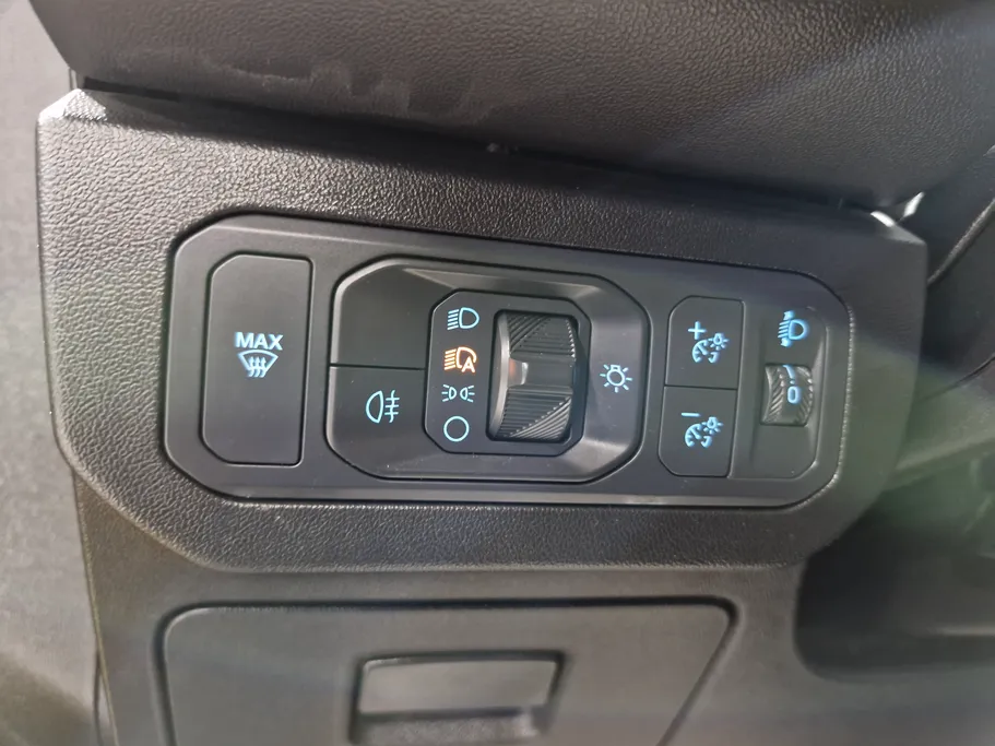 فورد تورس ترند الإصدار الجديد 2023 