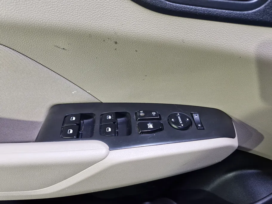 هيونداي اكسنت سمارت 2023 