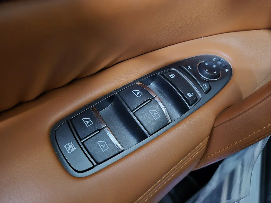 2023 Nissan Patrol LE Platinum 
