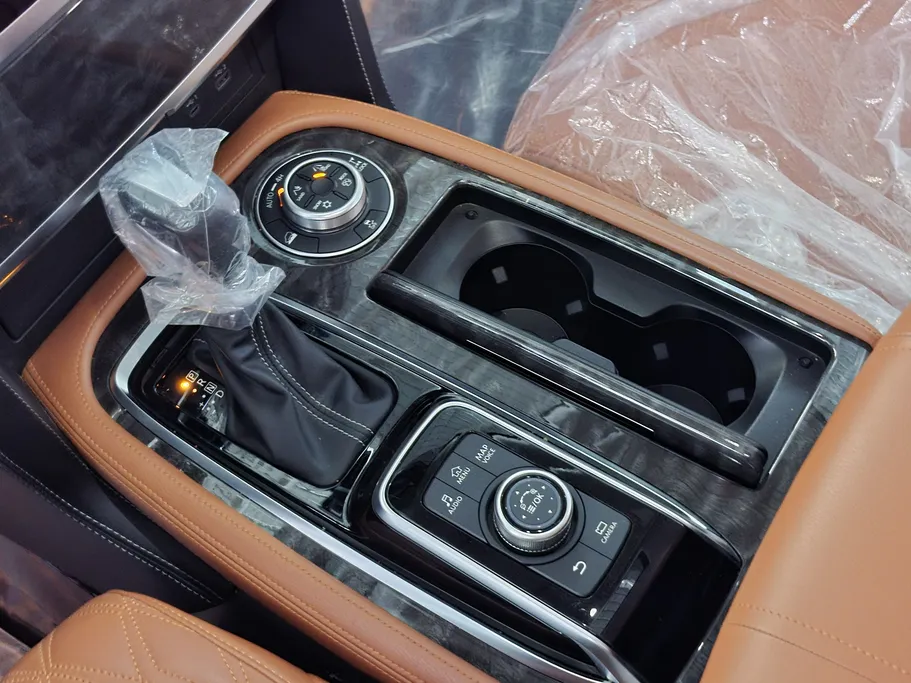 2023 Nissan Patrol LE Platinum 