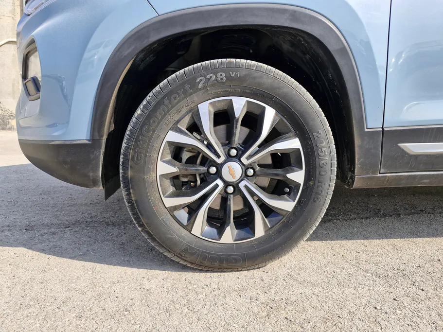 2023 Chevrolet Groove Premier 