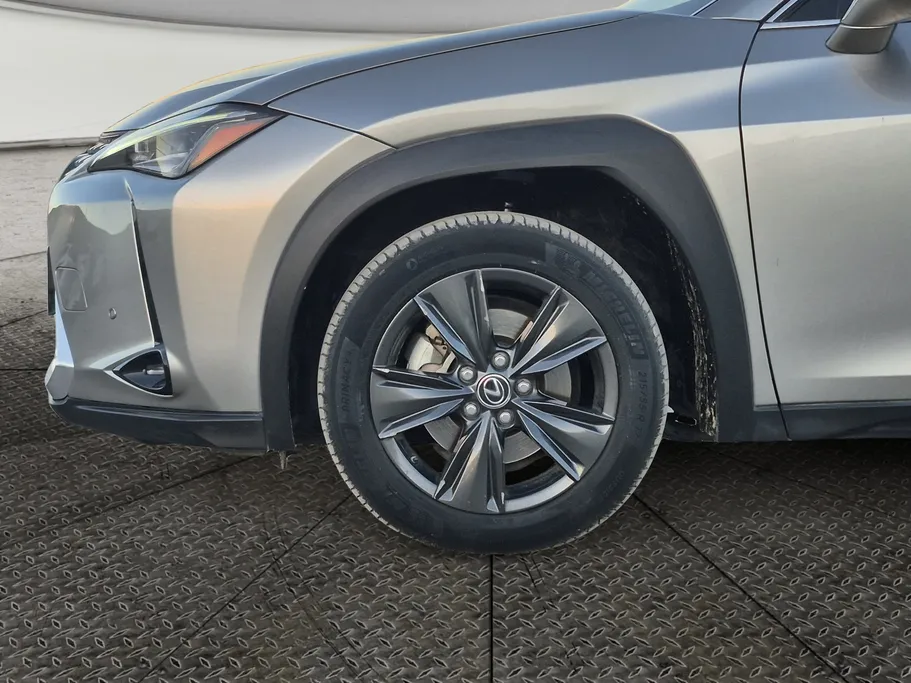 لكزس UX 200 2019 