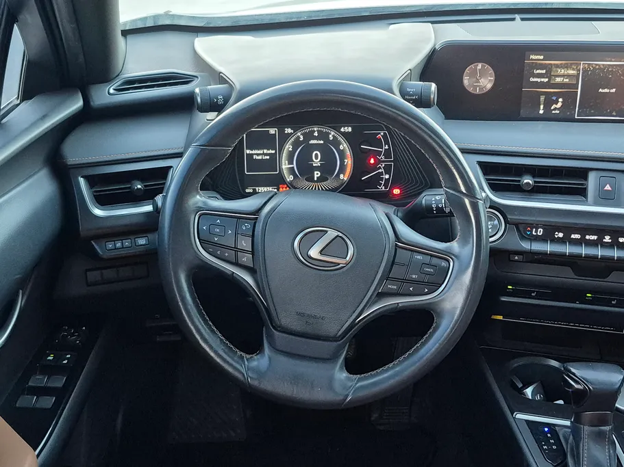 لكزس UX 200 2019 