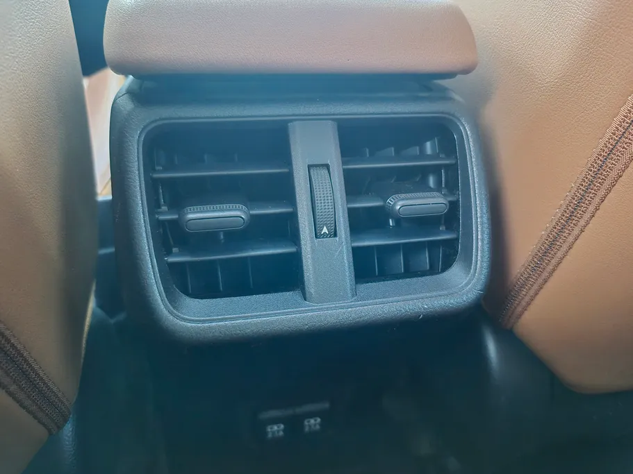 لكزس UX 200 2019 