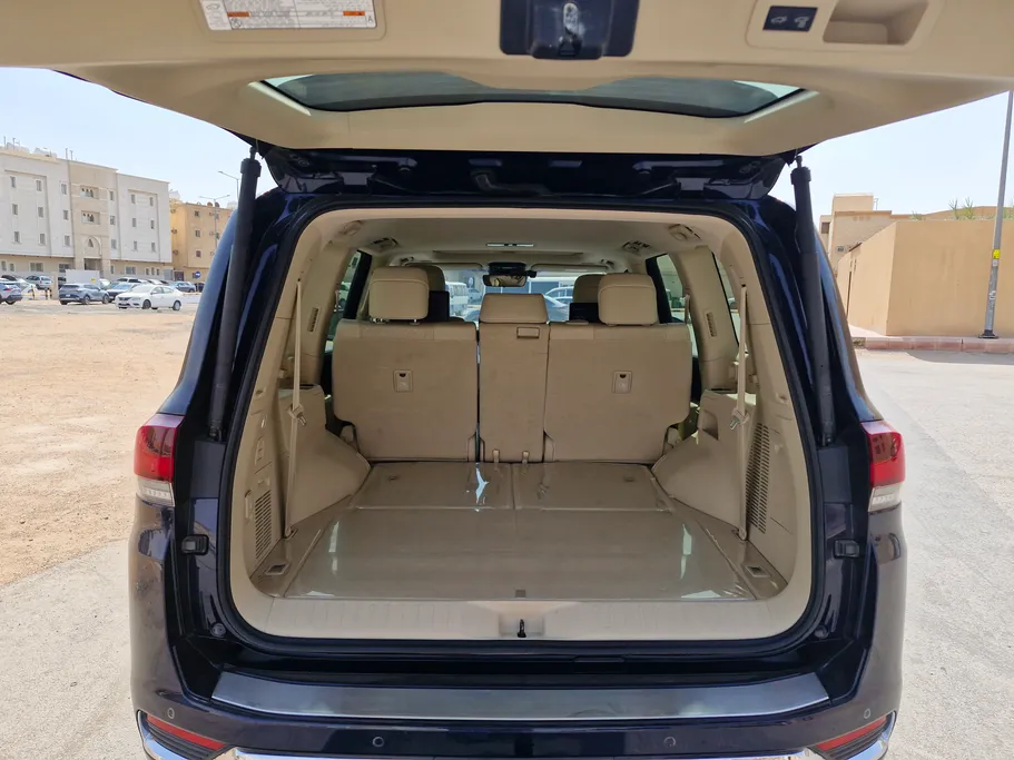 تويوتا لاندكروزر VXR 2022 