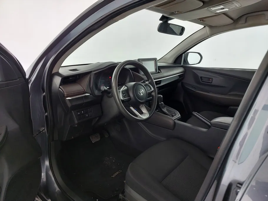 2023 Toyota Yaris  Y 