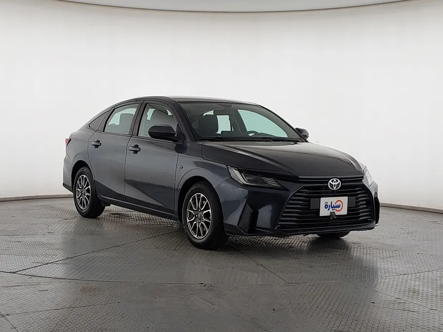 2023 Toyota Yaris  Y 