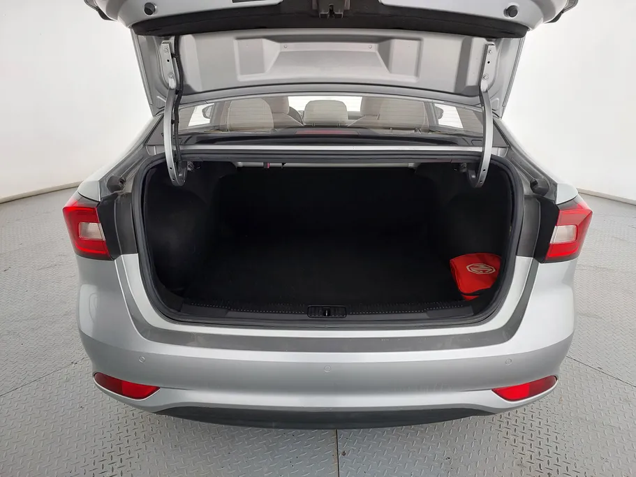 2023 MG 5 COM 
