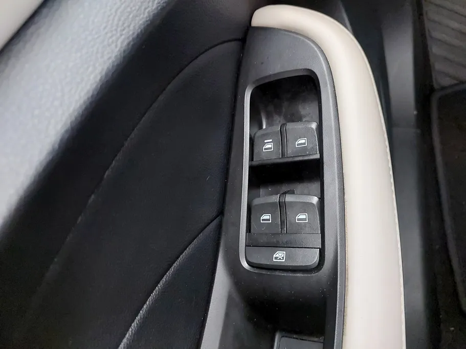 2023 MG 5 COM 