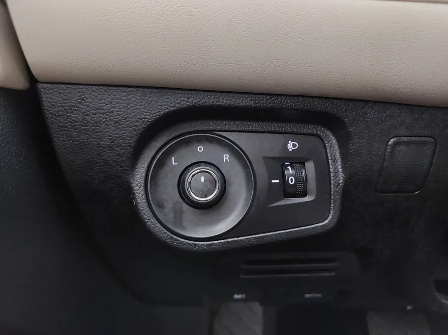 2023 MG 5 COM 