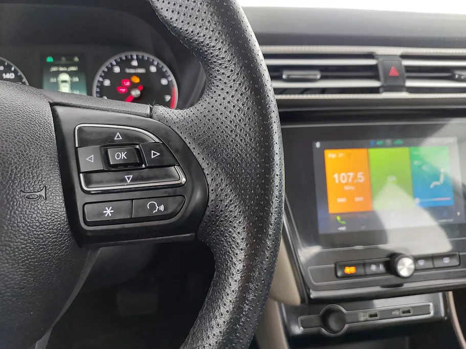 2023 MG 5 COM 