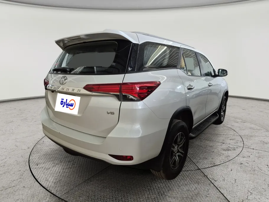 2023 Toyota Fortuner VX 
