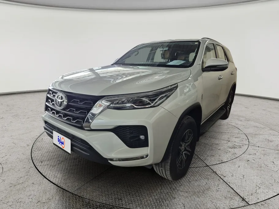 2023 Toyota Fortuner VX 