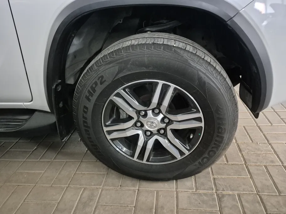 2023 Toyota Fortuner VX 