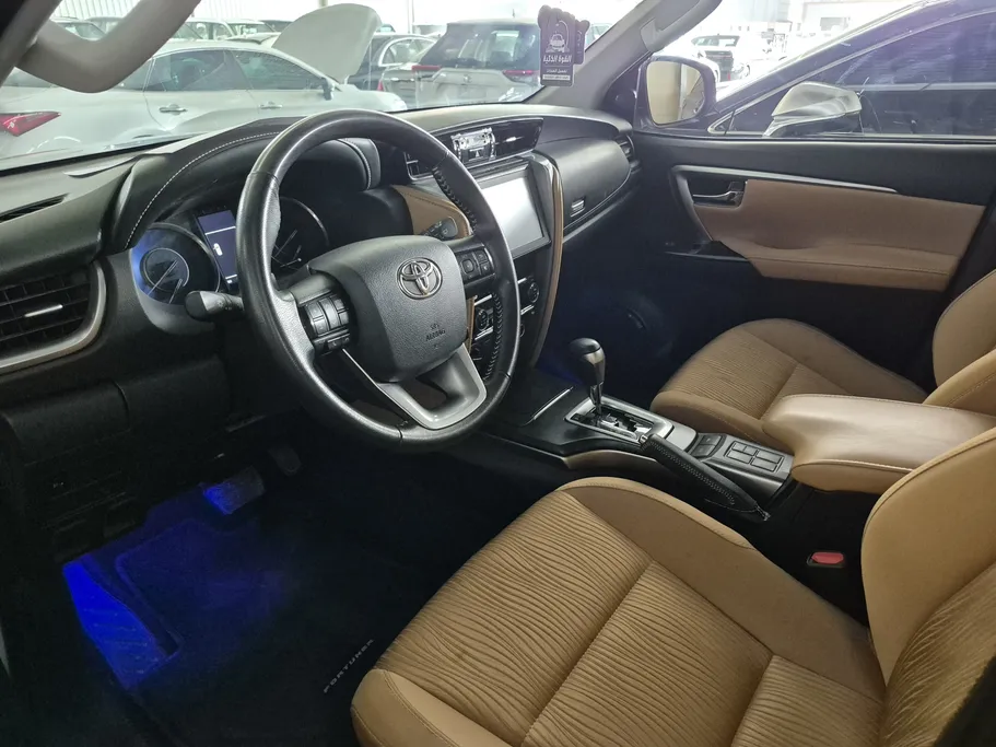2023 Toyota Fortuner VX 
