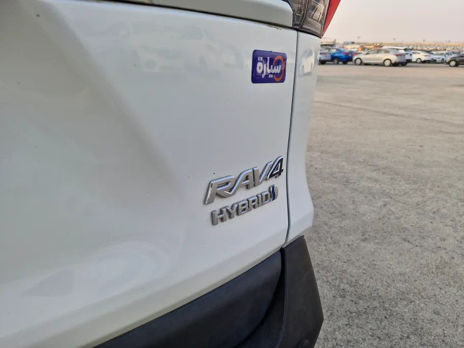 تويوتا راف فور LE HEV 2022 