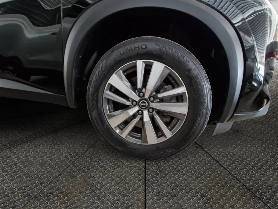 2023 Nissan Pathfinder S 