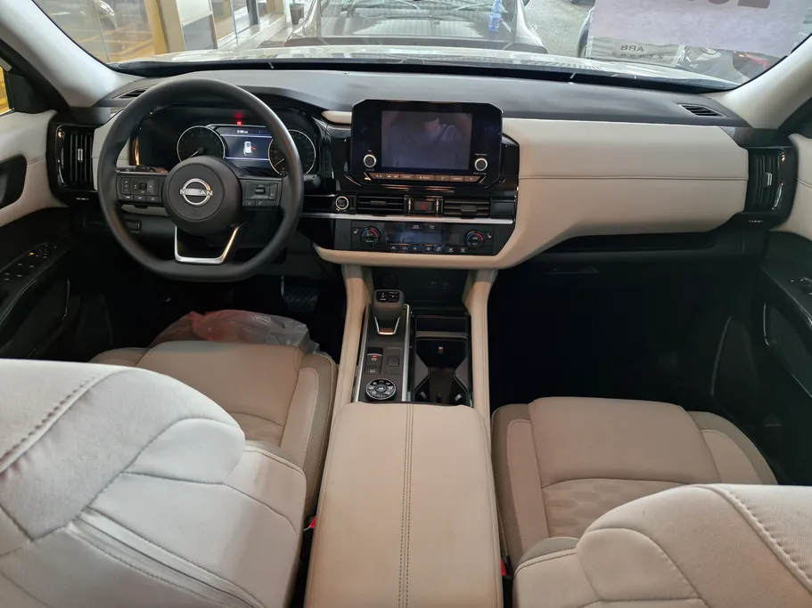 2023 Nissan Pathfinder S 