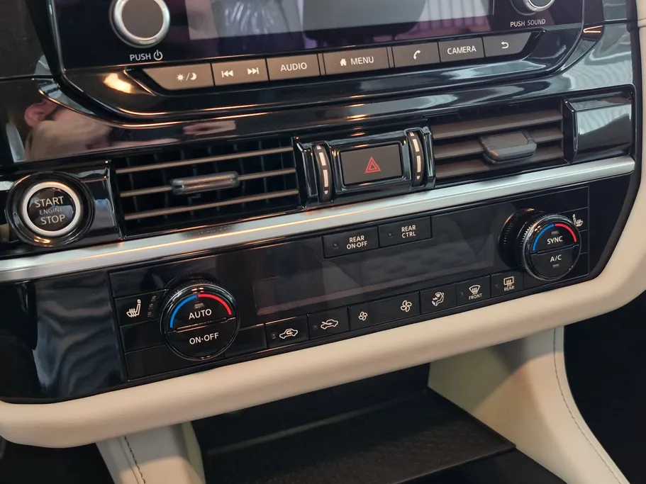 2023 Nissan Pathfinder S 