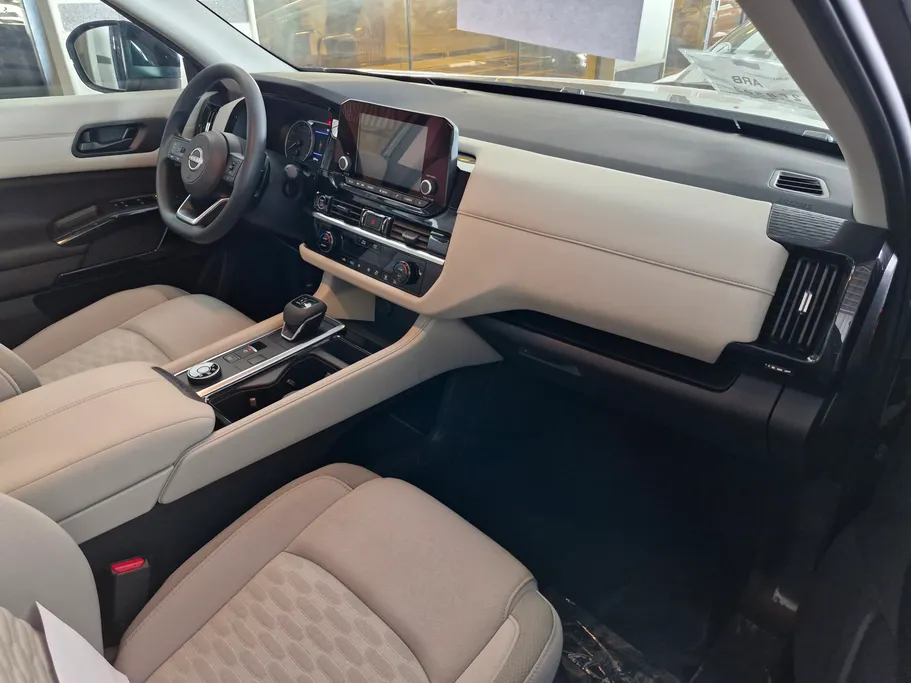 2023 Nissan Pathfinder S 