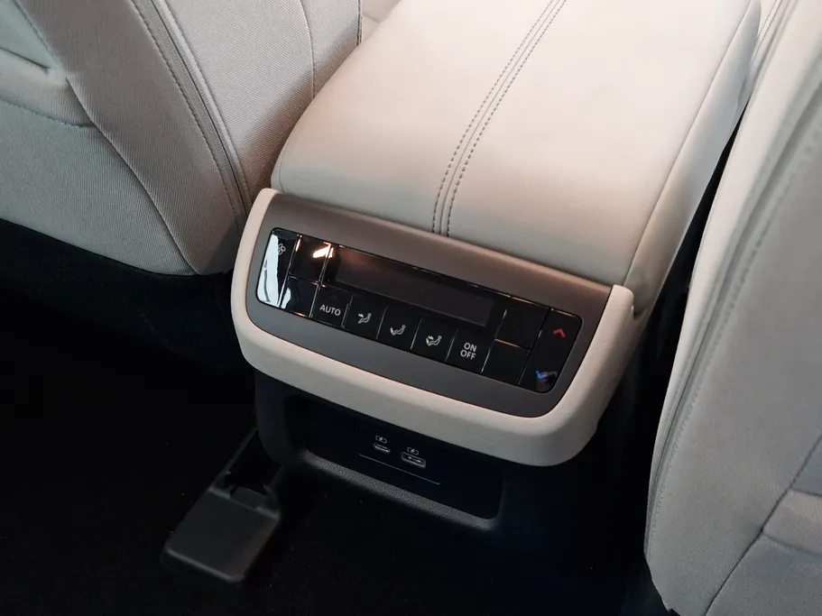 2023 Nissan Pathfinder S 