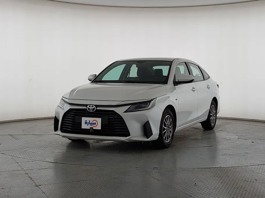 2023 Toyota Yaris  Y 