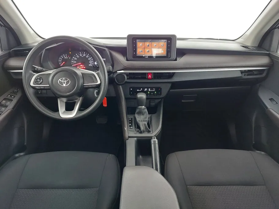 2023 Toyota Yaris  Y 