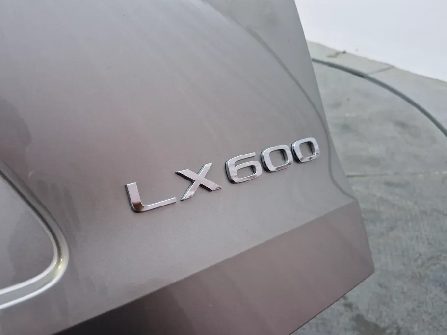 لكزس LX 600 2024 