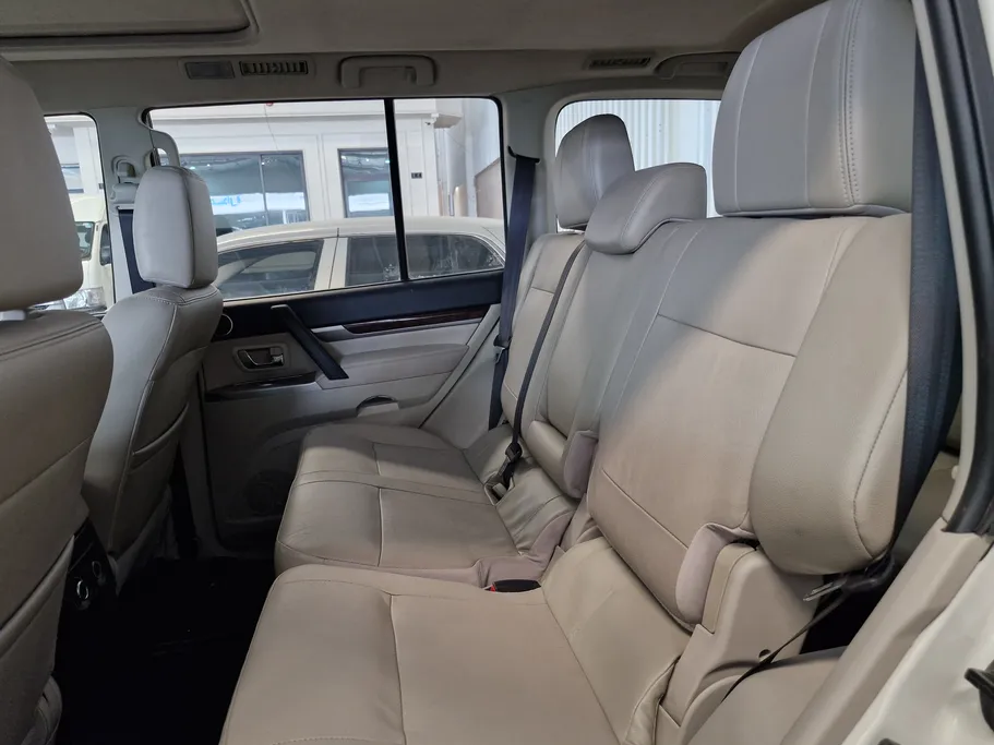 2022 Mitsubishi Pajero GLS 5Doors 