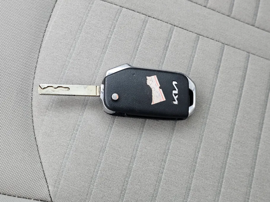 2023 Kia K5 LX 
