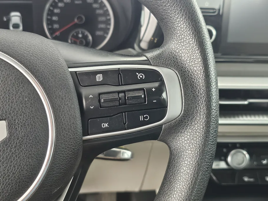 2023 Kia K5 LX 