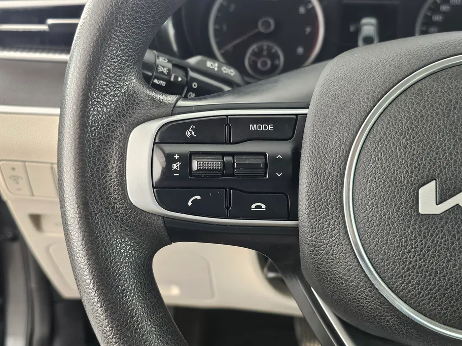 2023 Kia K5 LX 