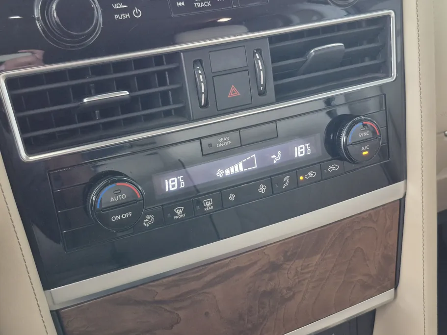 2023 Nissan Patrol SE 