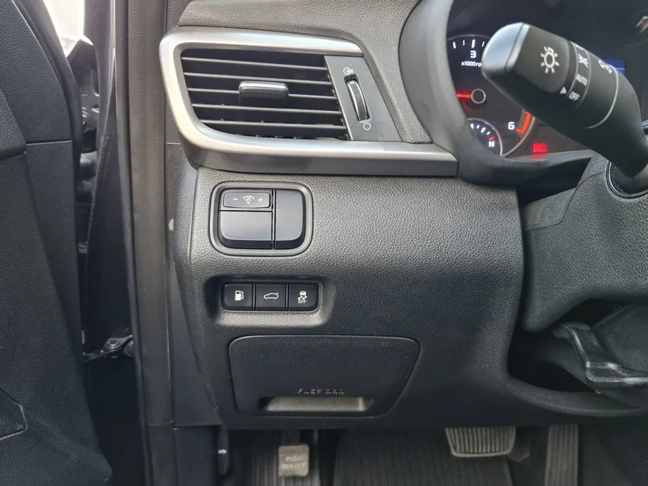 2020 Kia K5 LX 