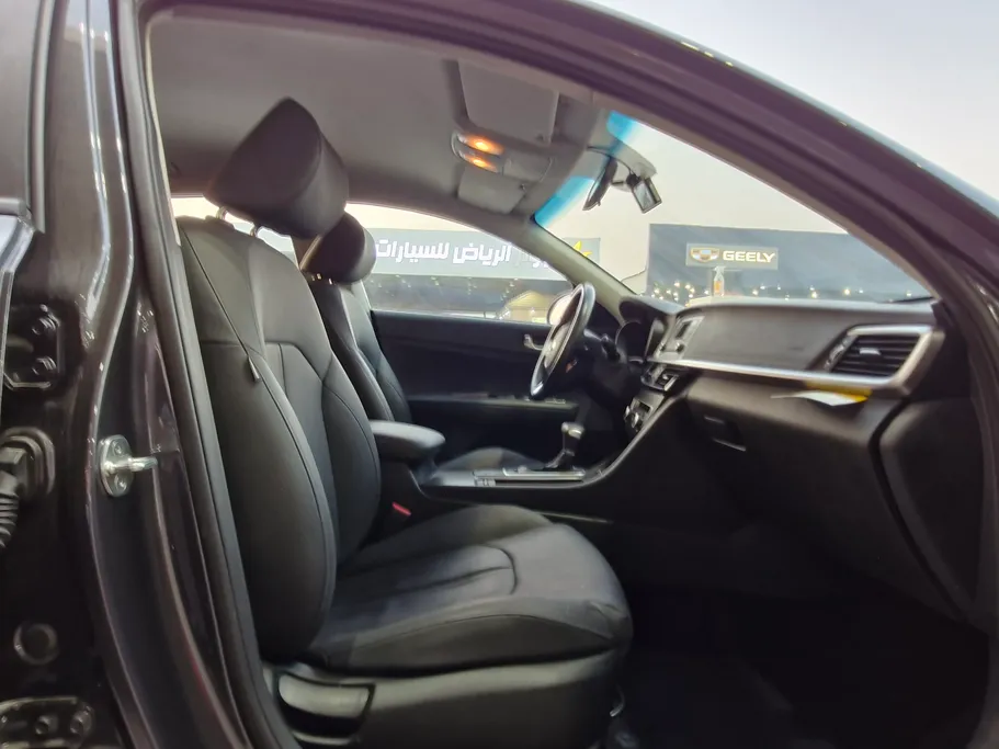 2020 Kia K5 LX 