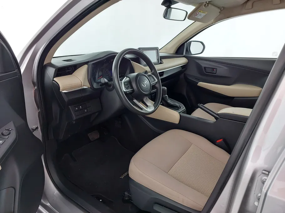 2023 Toyota Yaris  Y 
