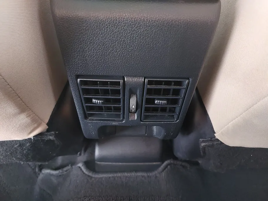 2023 Toyota Yaris  Y 