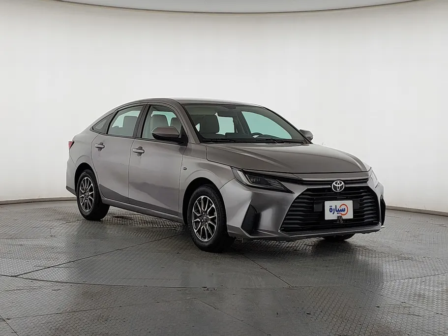 2023 Toyota Yaris  Y 