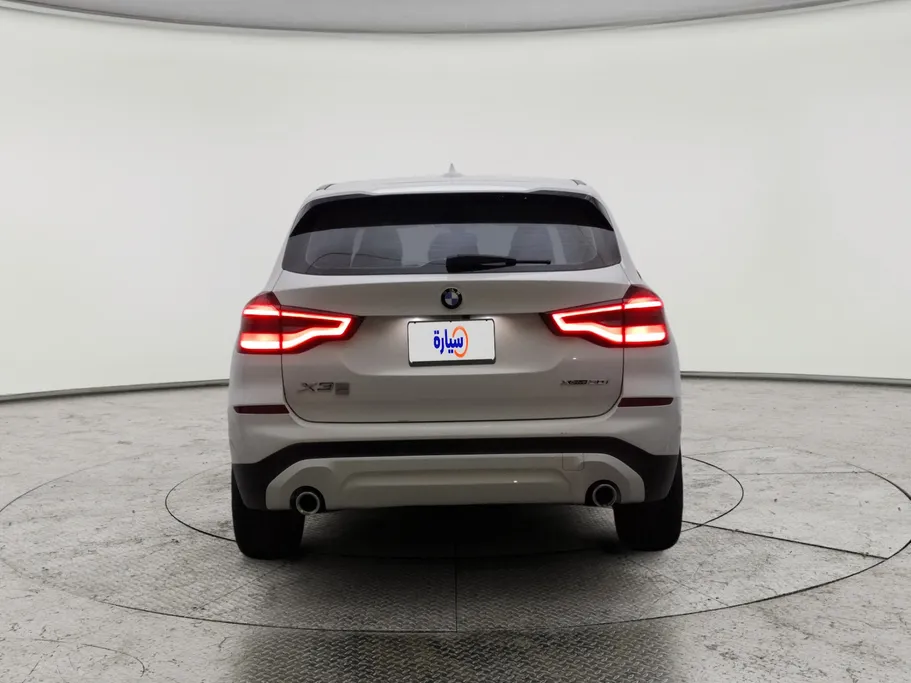 بي ام دبليو الفئة اكس 3 xDrive 30i	 2021 
