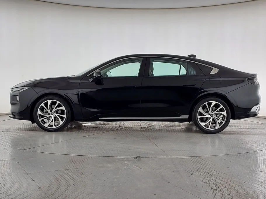 2023 Ford Taurus Titanium 
