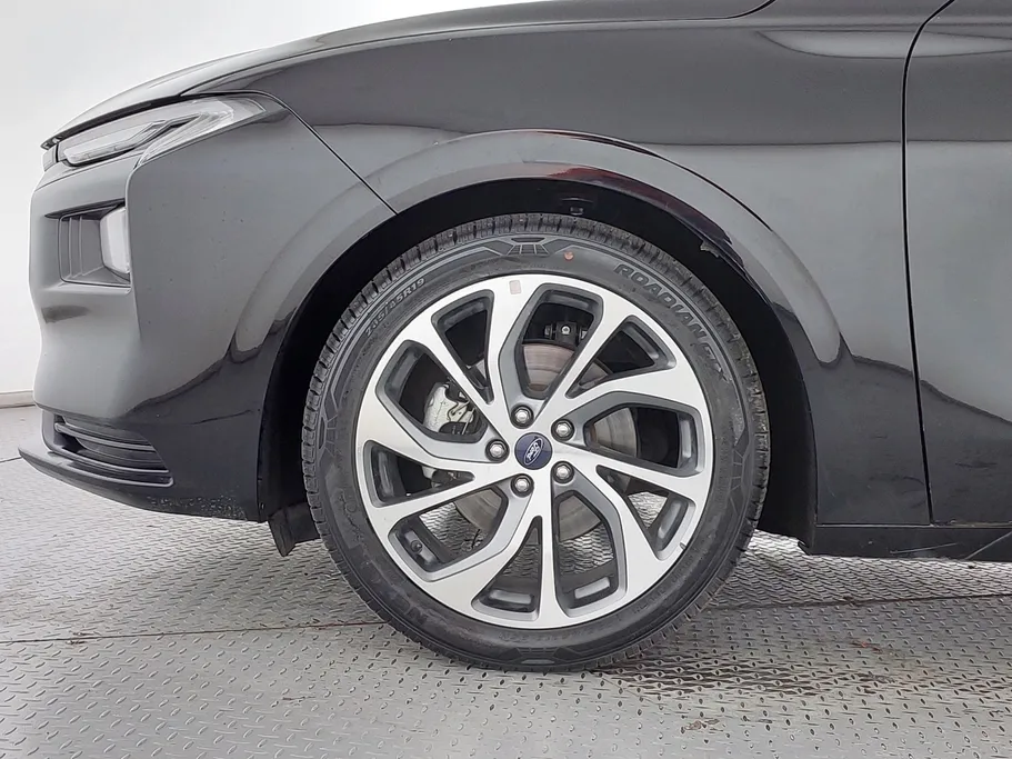 2023 Ford Taurus Titanium 