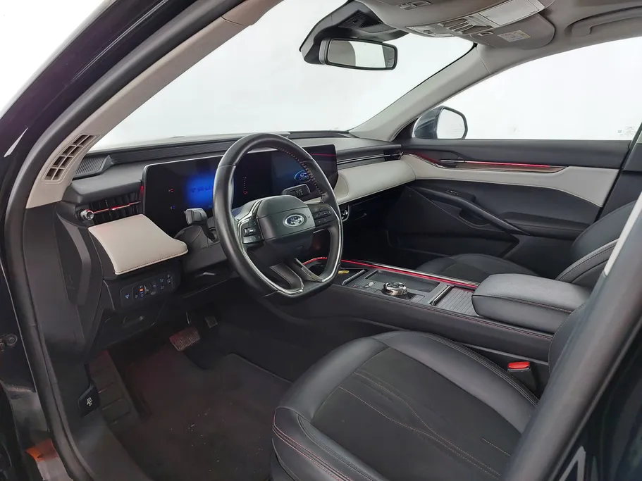 2023 Ford Taurus Titanium 