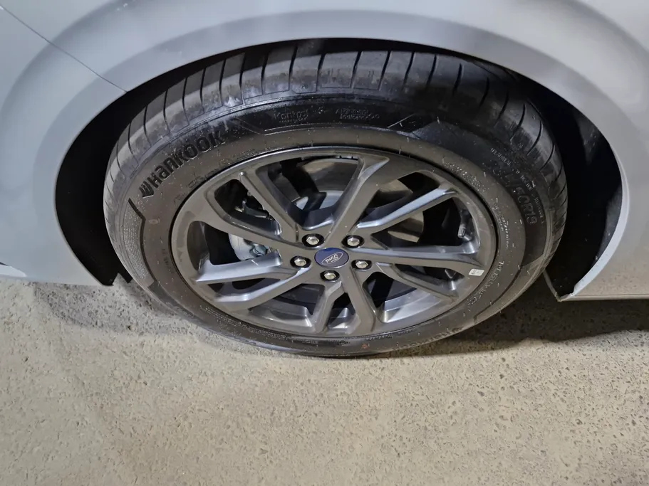 2025 Ford Taurus Ambiente 