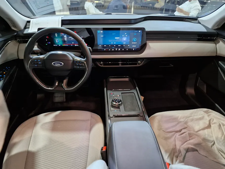 2025 Ford Taurus Ambiente 