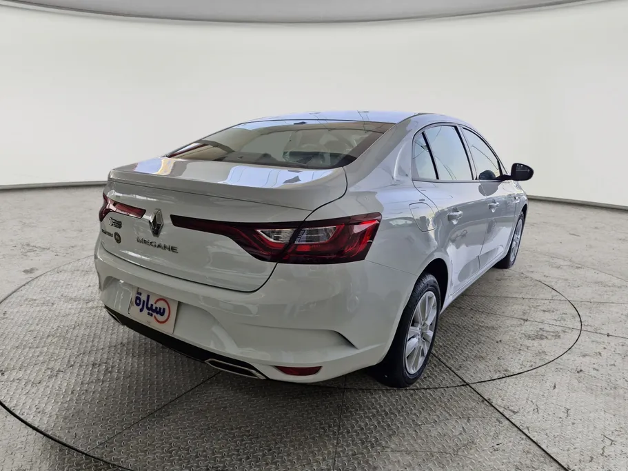رينو ميجان E 2024 