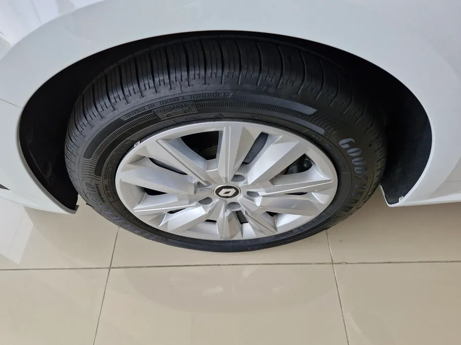 رينو ميجان E 2024 