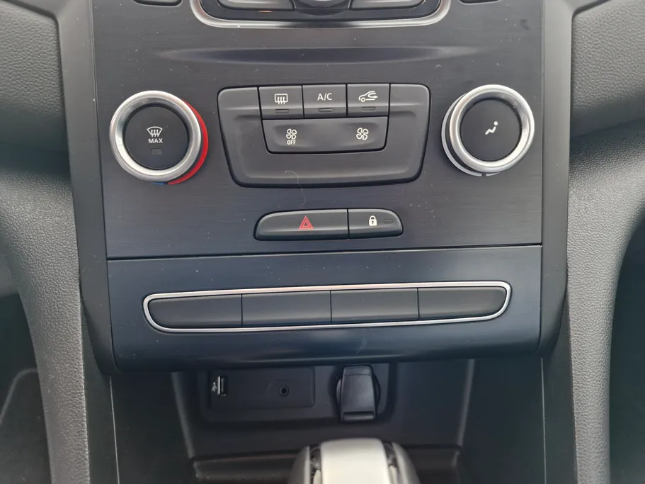 رينو ميجان E 2024 